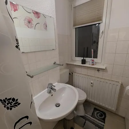 Nb Vogelviertel Zwei Zimmer Wohnung Neubrandenburg Exterior photo